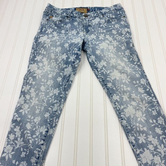Dear John Women Capri Jeans, Floral Print Size 28 Heavy Denim. - Picture 6 of 12
